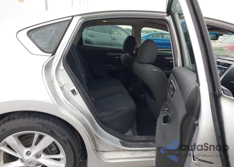 2015 Nissan Altima 2.5 Sv из США, поврежденный, VIN 1N4AL3AP2FC214851